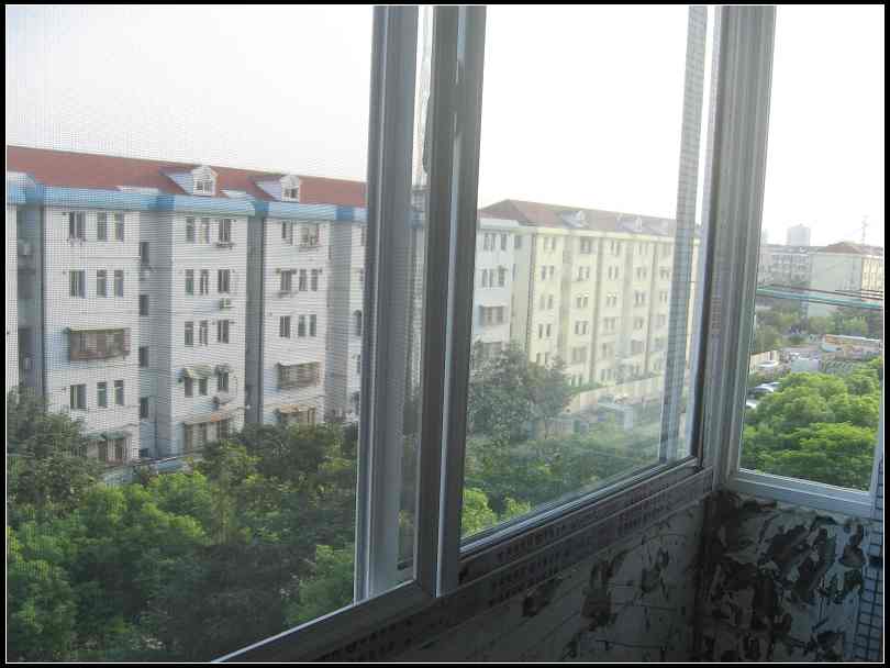 阳台窗.jpg