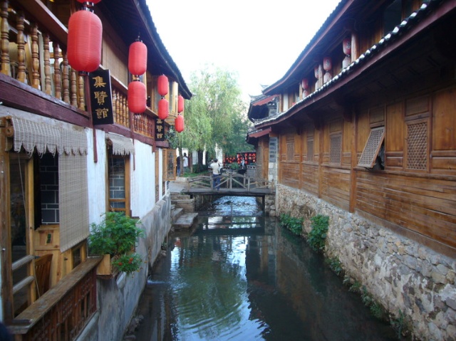 1227a4d0365g215.jpg