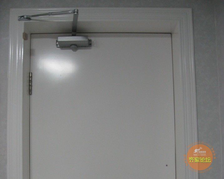 闭门器安装图供应梧州温电双控闭门器安装 闭门器安装示意图; >>装修